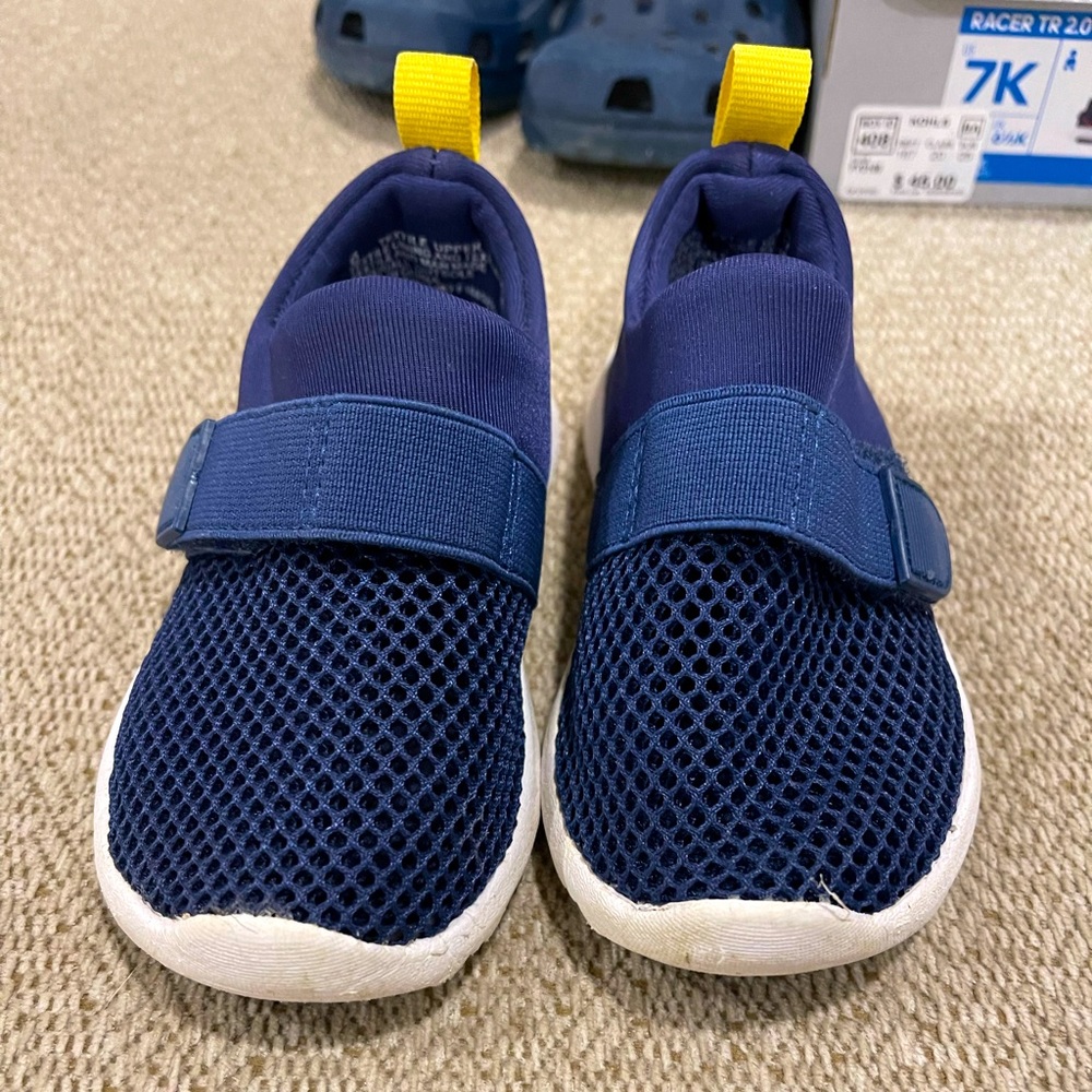 Toddler/kids Water Shoes/Tennis shoes
